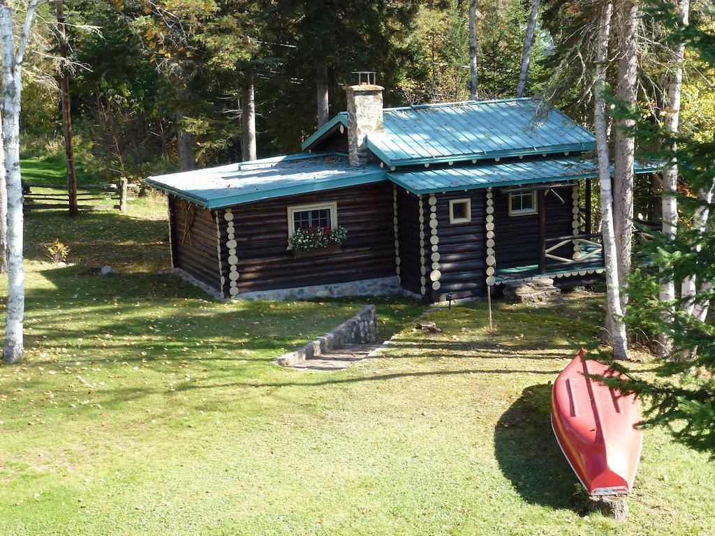 Domaine Le Bostonnais - Le Village En Bois Rond La Tuque Room photo